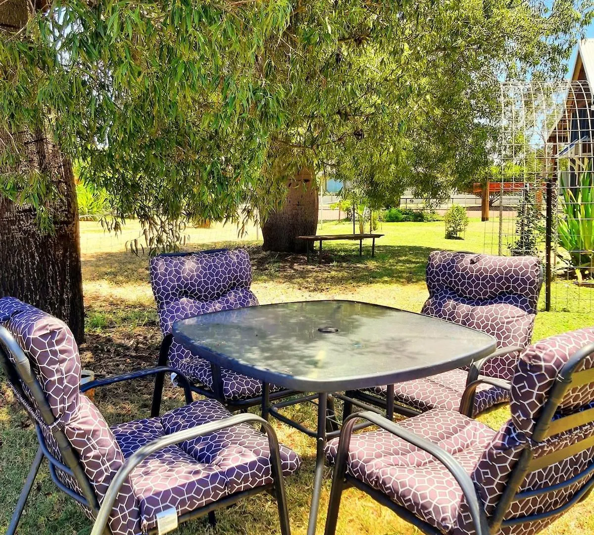 Rosewood Cottage -Entire 2 Bedroom Home With Netflix & Wifi Tambo 別荘