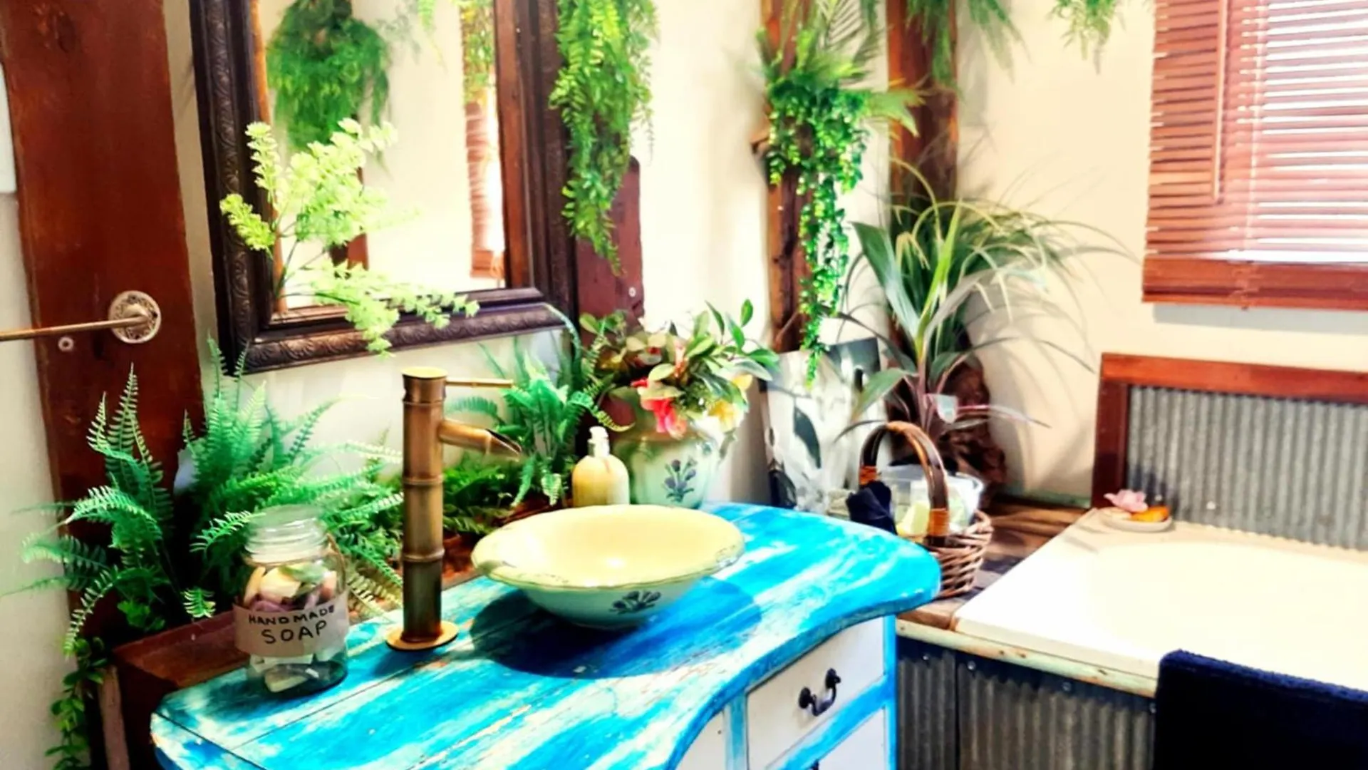 別荘 Rosewood Cottage -Entire 2 Bedroom Home With Netflix & Wifi Tambo