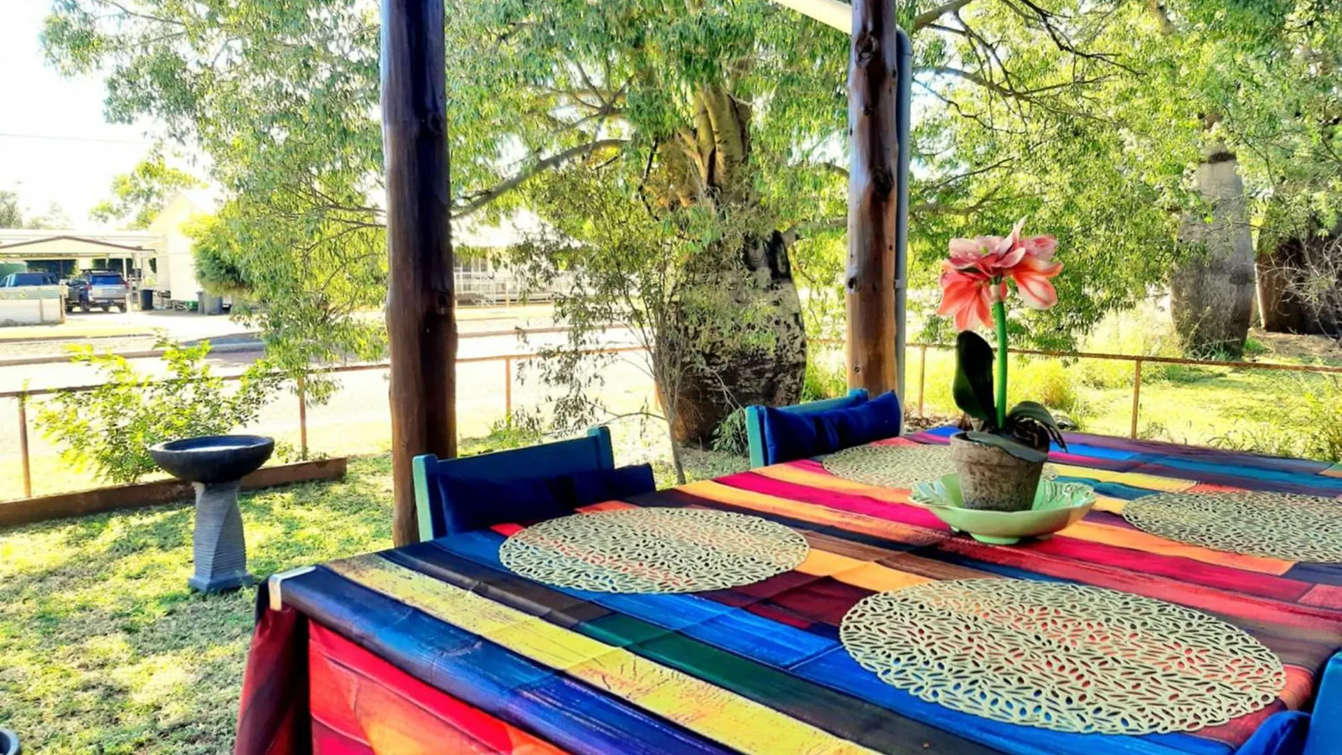 Rosewood Cottage -Entire 2 Bedroom Home With Netflix & Wifi Tambo 0*,  オーストラリア
