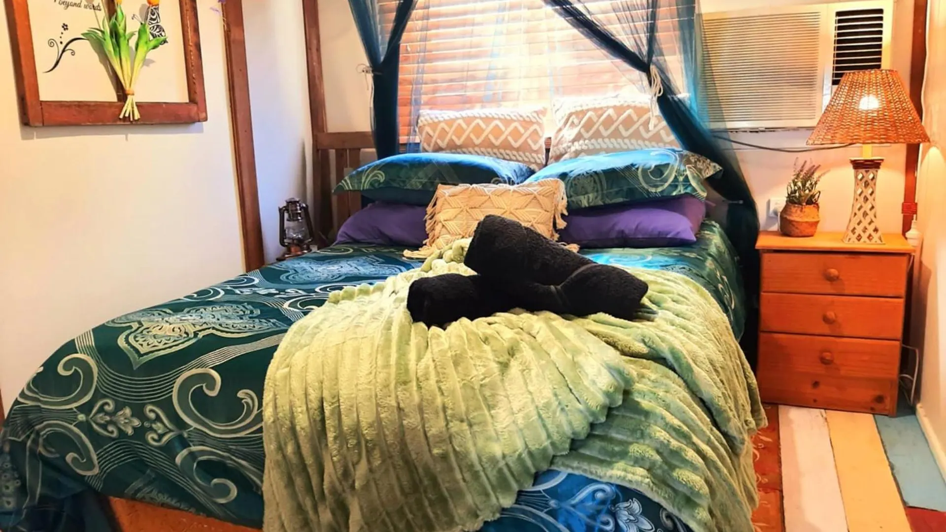 Rosewood Cottage -Entire 2 Bedroom Home With Netflix & Wifi Тамбо