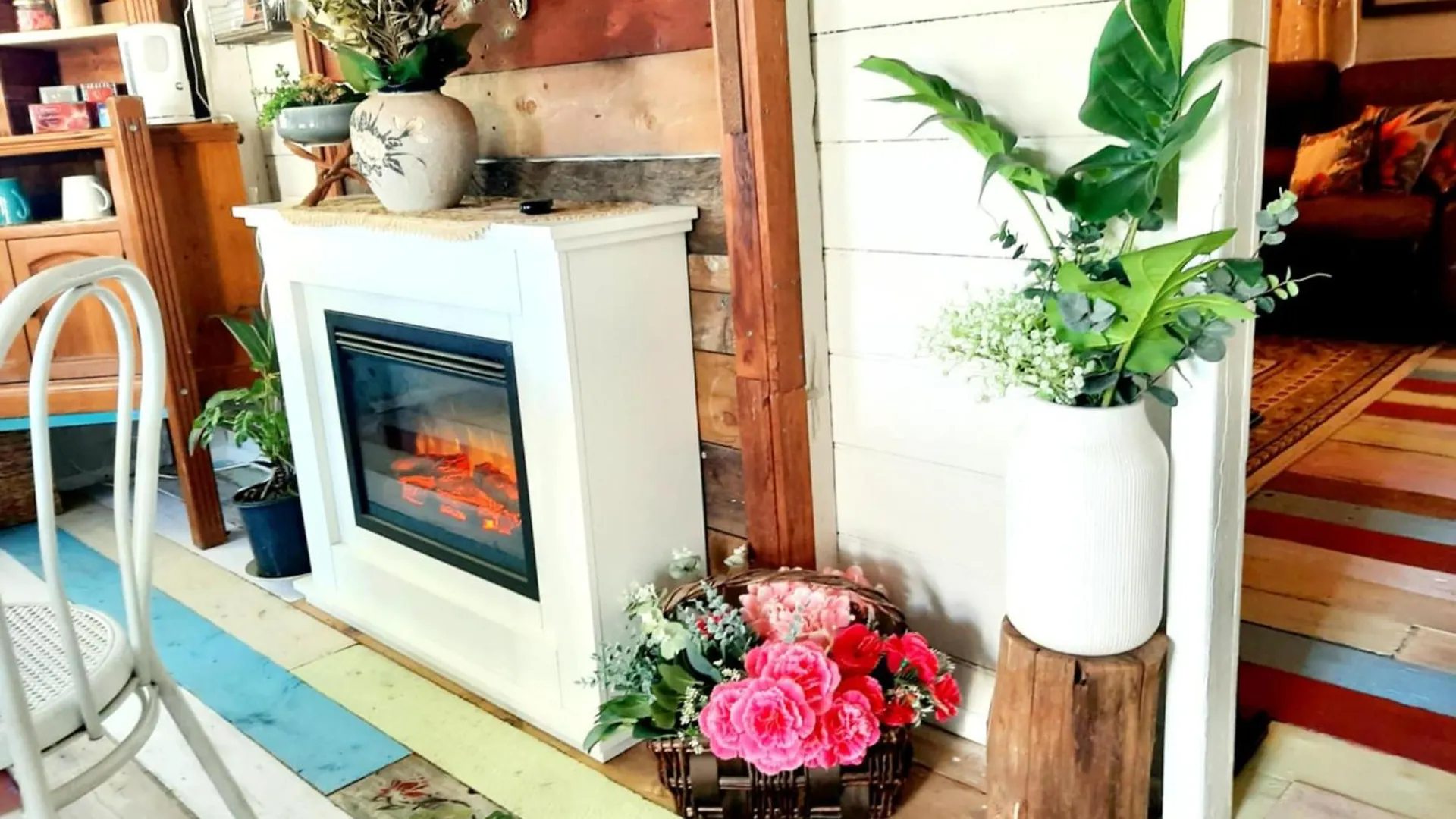 別荘 Rosewood Cottage -Entire 2 Bedroom Home With Netflix & Wifi Tambo