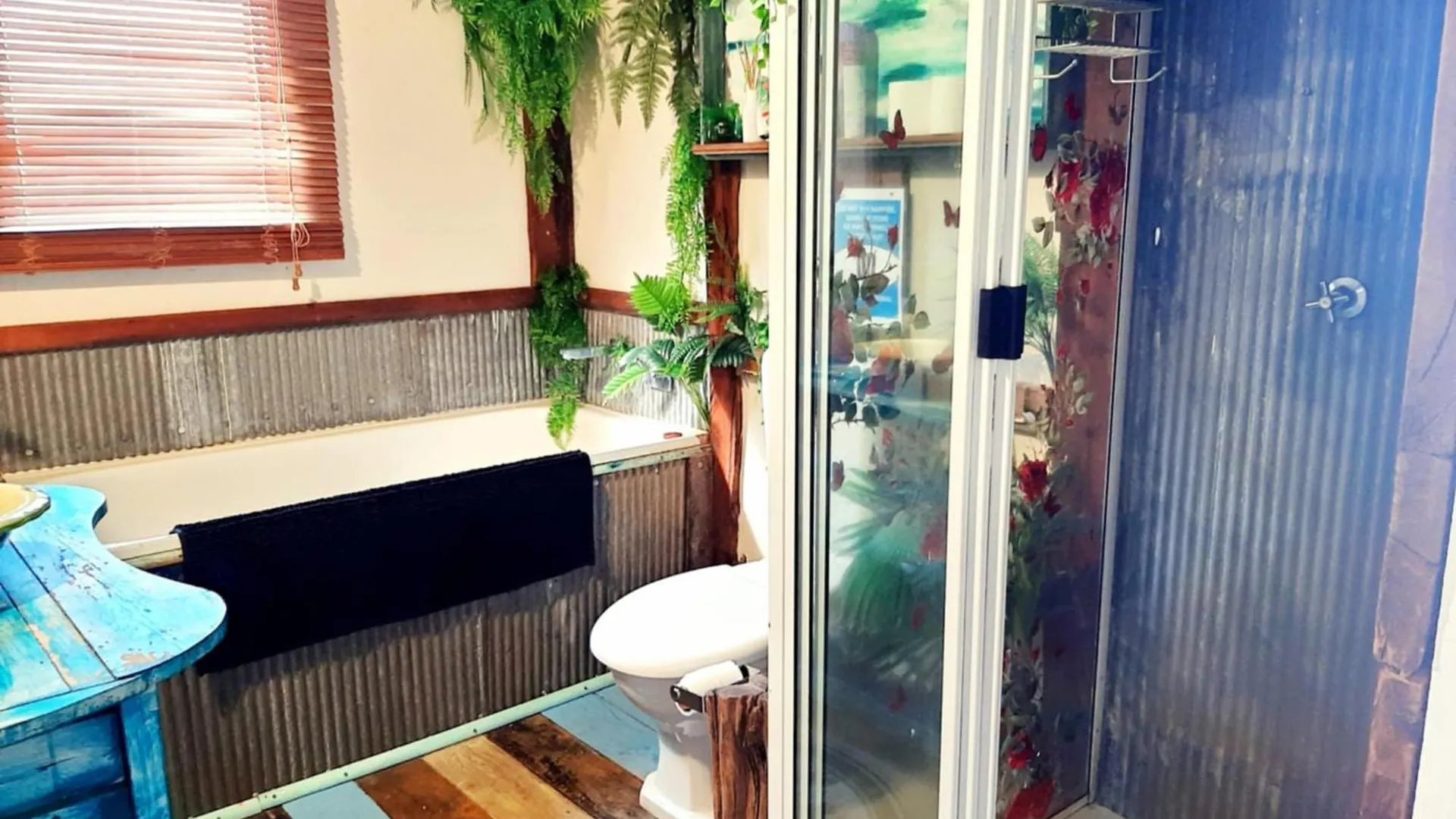 Rosewood Cottage -Entire 2 Bedroom Home With Netflix & Wifi Тамбо